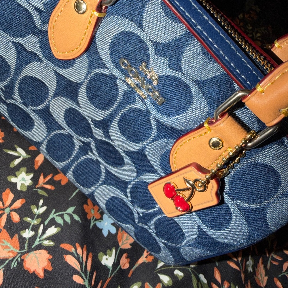 ONLY USED ONCE Coach Blue Signature Denim Satchel with Tan Leather Handles - Picture 2 of 6